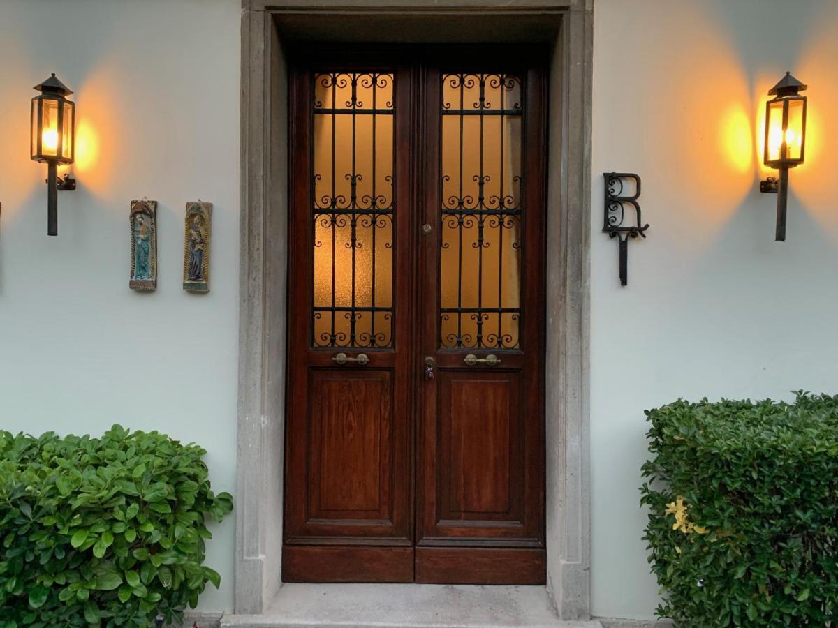 Dimora Castiglioni Villa Veneţia-Lido Exterior foto